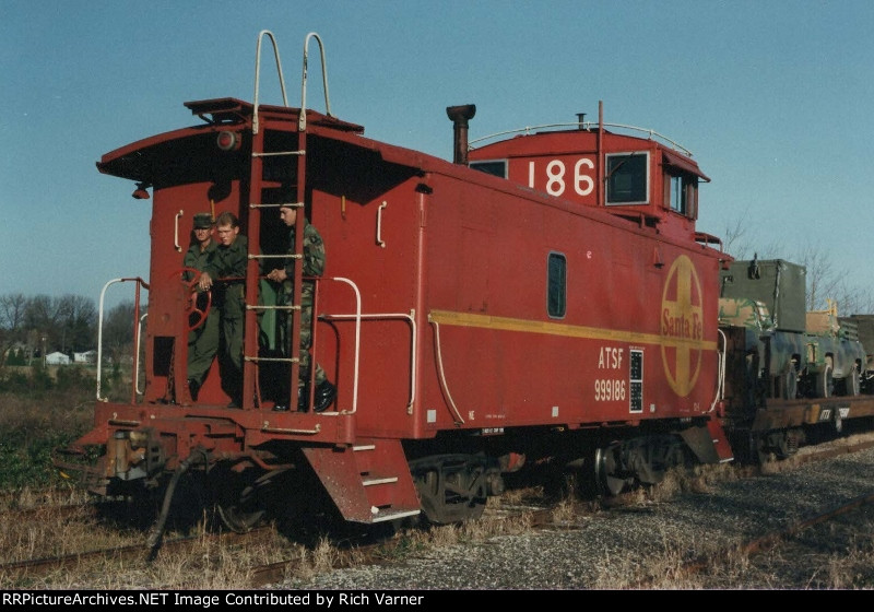 AT&SF Caboose #999186